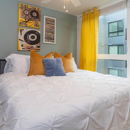 Self Check-In-Washer-Dryer-4Ksmart Tv-King Bed-Gym Tacoma Buitenkant foto