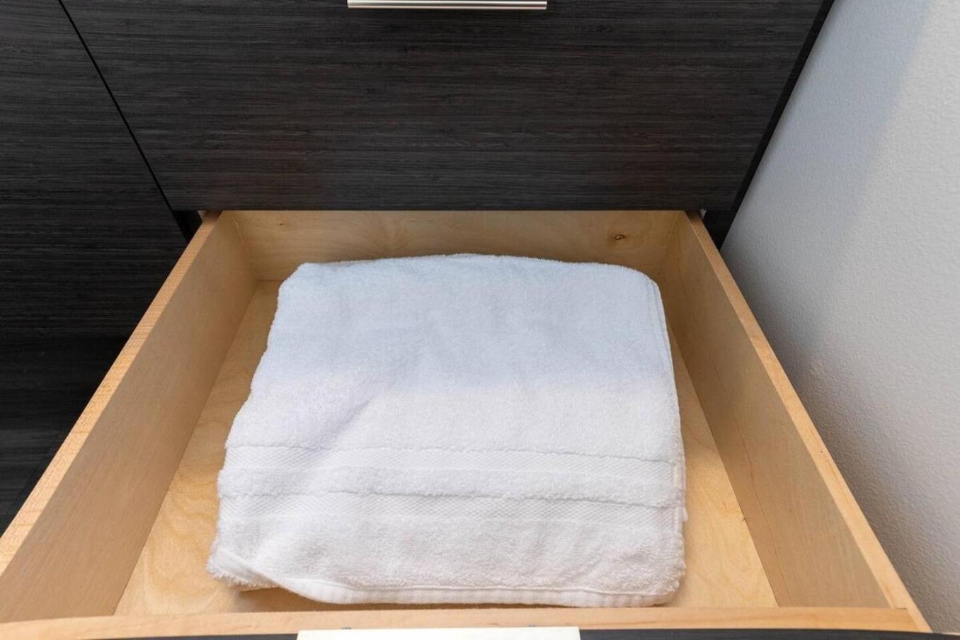 Self Check-In-Washer-Dryer-4Ksmart Tv-King Bed-Gym Tacoma Buitenkant foto